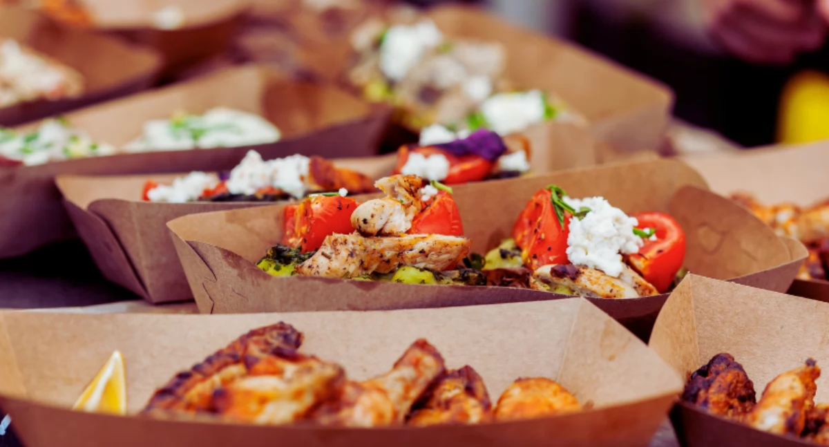 Społeczne, Cierpliwości nadchodzą pyszności! Białołęcki Festiwal Streetfoodu - zdjęcie, fotografia