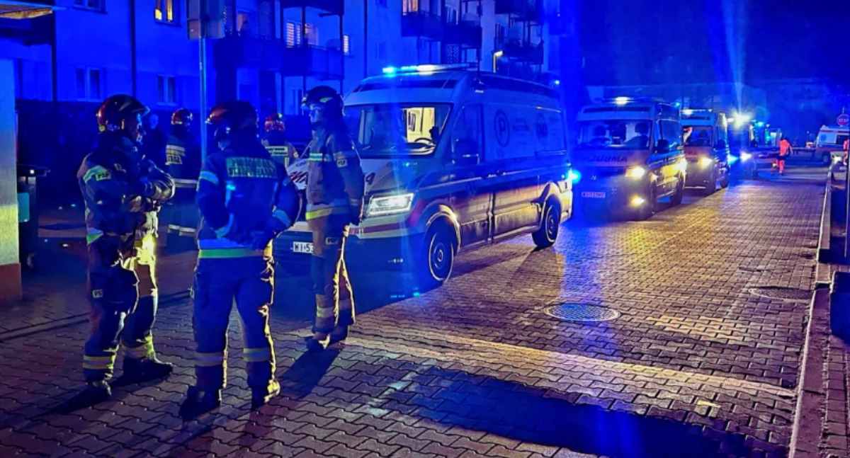 Pożary, Pożar wybuchł jednym mieszkań Białołęce - zdjęcie, fotografia