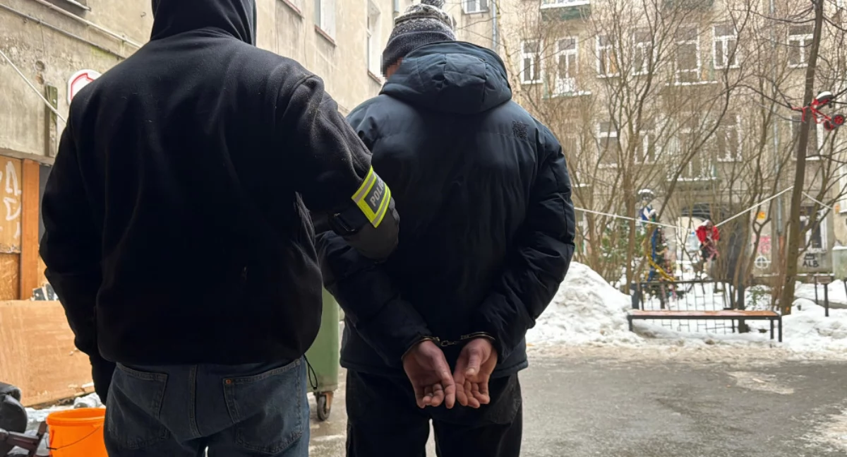 Działania Służb, KOLEJNE ZATRZYMANIA Pradze Północ działają policjanci - zdjęcie, fotografia