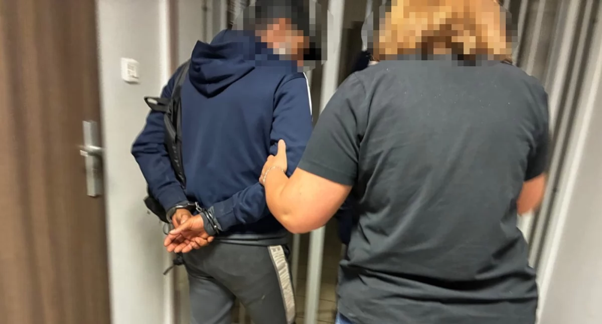 Działania Służb, ZMUSIŁ NASTOLATKA WYPŁATY PIENIĘDZY Akcja Pradze Północ! - zdjęcie, fotografia