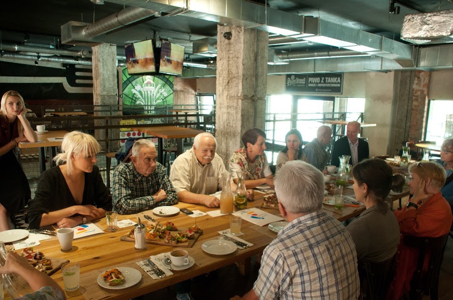 Zdjęcie: Seniorzy Białołęka starsze pokolenie Białołęka OPIEKA iBialoleka
